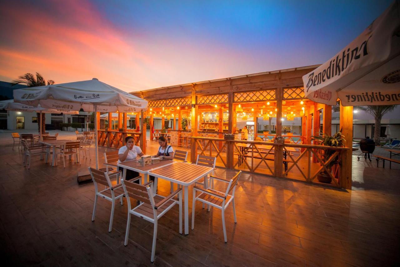 Pearl Hotel & Spa Umm al-Quwain Exteriör bild
